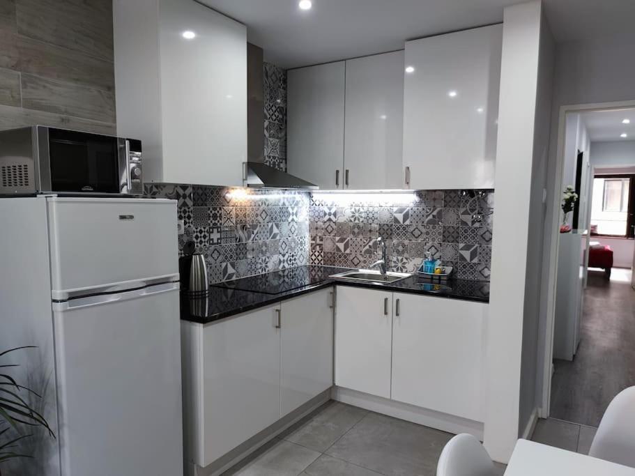 Torre Dos Clerigos Apartment Porto Bagian luar foto